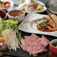 ไคเซกิที่ใช้เนื้อวากิวจังหวัดนางาซากิและวัตถุดิบตามฤดูกาล (ภาพประกอบ)