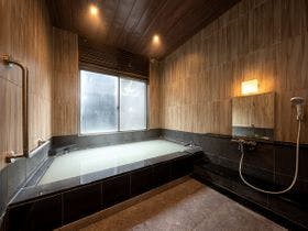 雲仙小地獄温泉　白濁源泉掛け流し美肌露天風呂　国民宿舎青雲荘