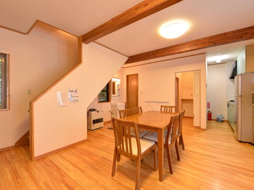 *【4～5名用コテージ】