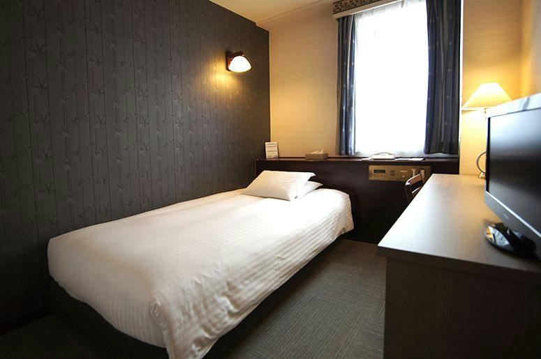 Kurume Station Hotel