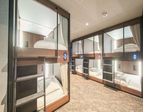 シンプルで広がりのある内装・充実の機能性