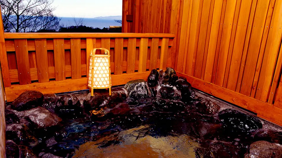 Izu Kogen Pension Rock Island