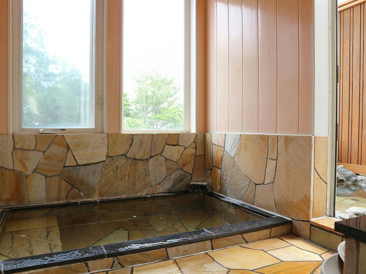 Izu Kogen Pension Rock Island
