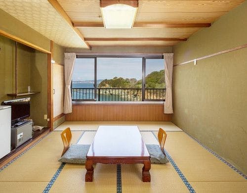 ◆和室１０畳（バス・トイレ共同）
