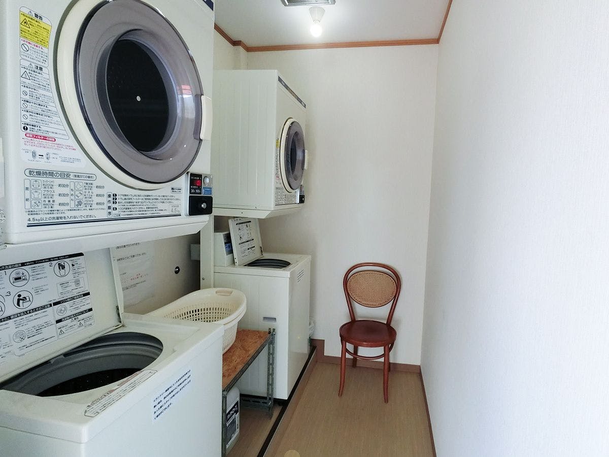 ร้านซักผ้าหยอดเหรียญ