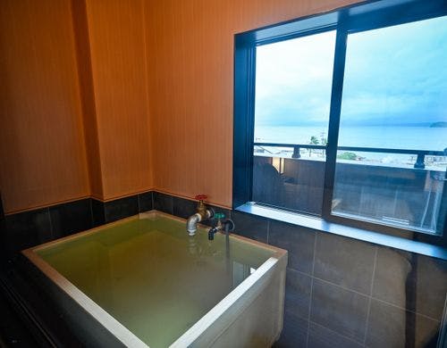 和モダンツインルームの客室温泉