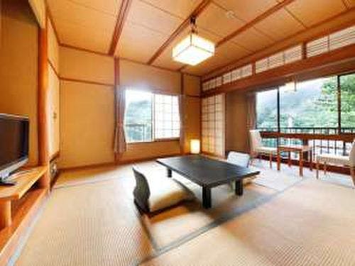 源泉檜風呂・トイレ付標準和室 客室一例
