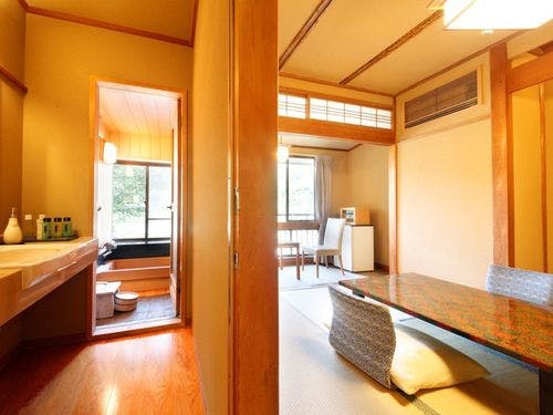 源泉檜風呂・トイレ付標準和室 客室一例