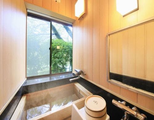 【B】源泉檜風呂・トイレ付標準和室(8畳
