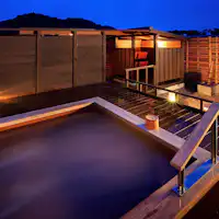 บ่อน้ำพุร้อนกลางแจ้ง