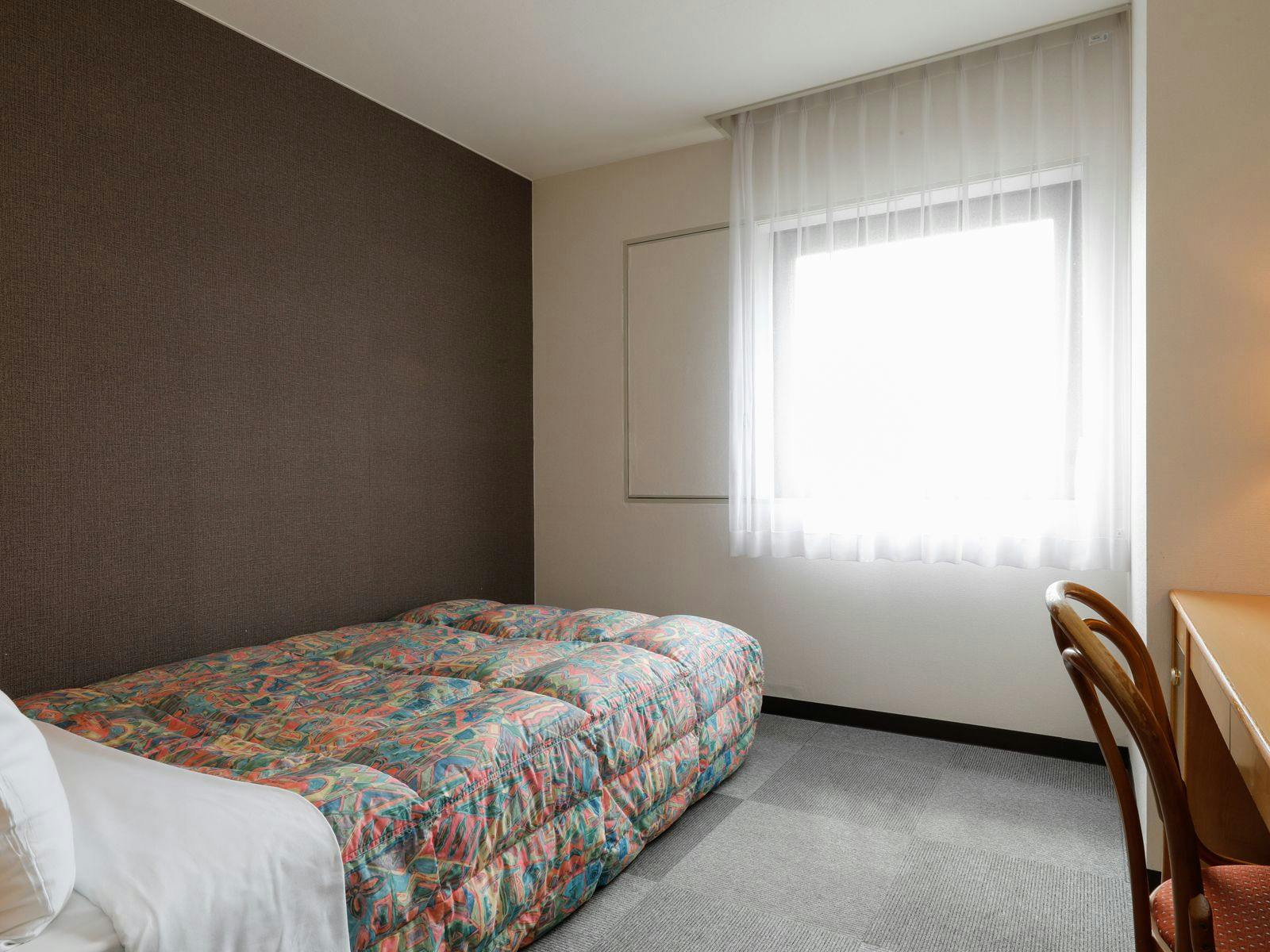 싱글 C 세미 더블의 예.