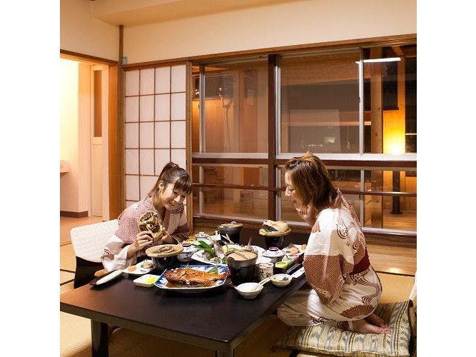 Takami Hotel: Inn with Spectacular Views and Open-Air Baths