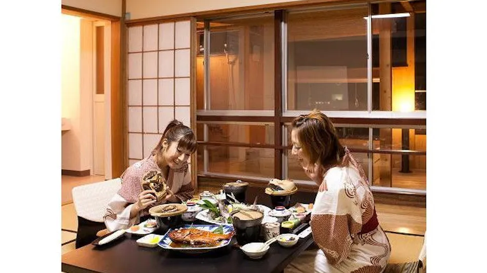 Takami Hotel: Inn with Spectacular Views and Open-Air Baths