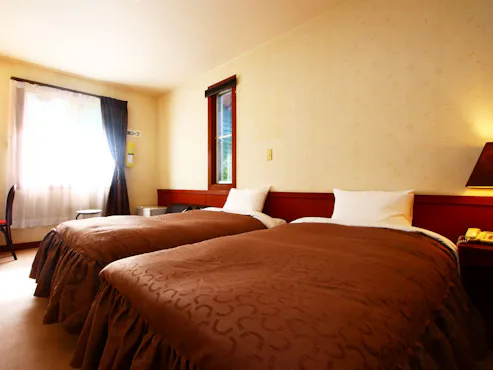 Semua bilik dilengkapi dengan bilik mandi dan tandas.