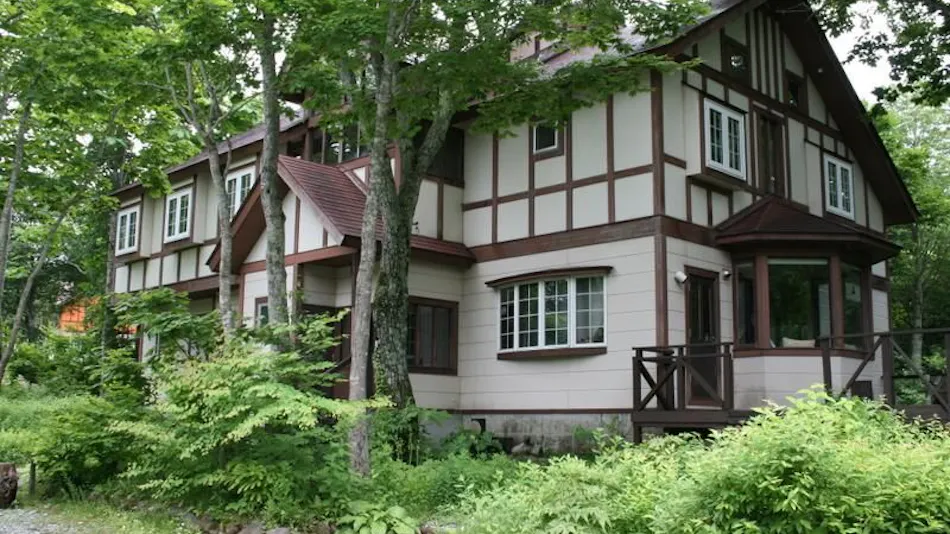 Forest Pension, Tsutsumi Square