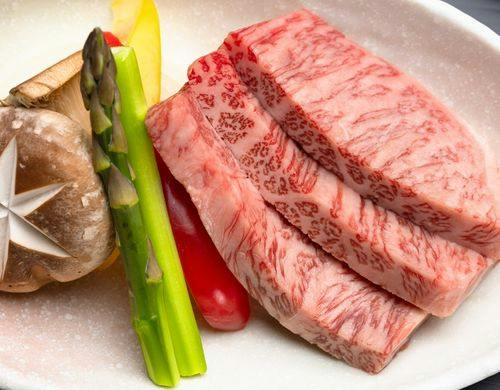 秋田由利牛を堪能