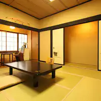 【다다미 8장 + 1.5장 화장실 포함】