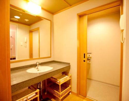 和室15畳／洗面所