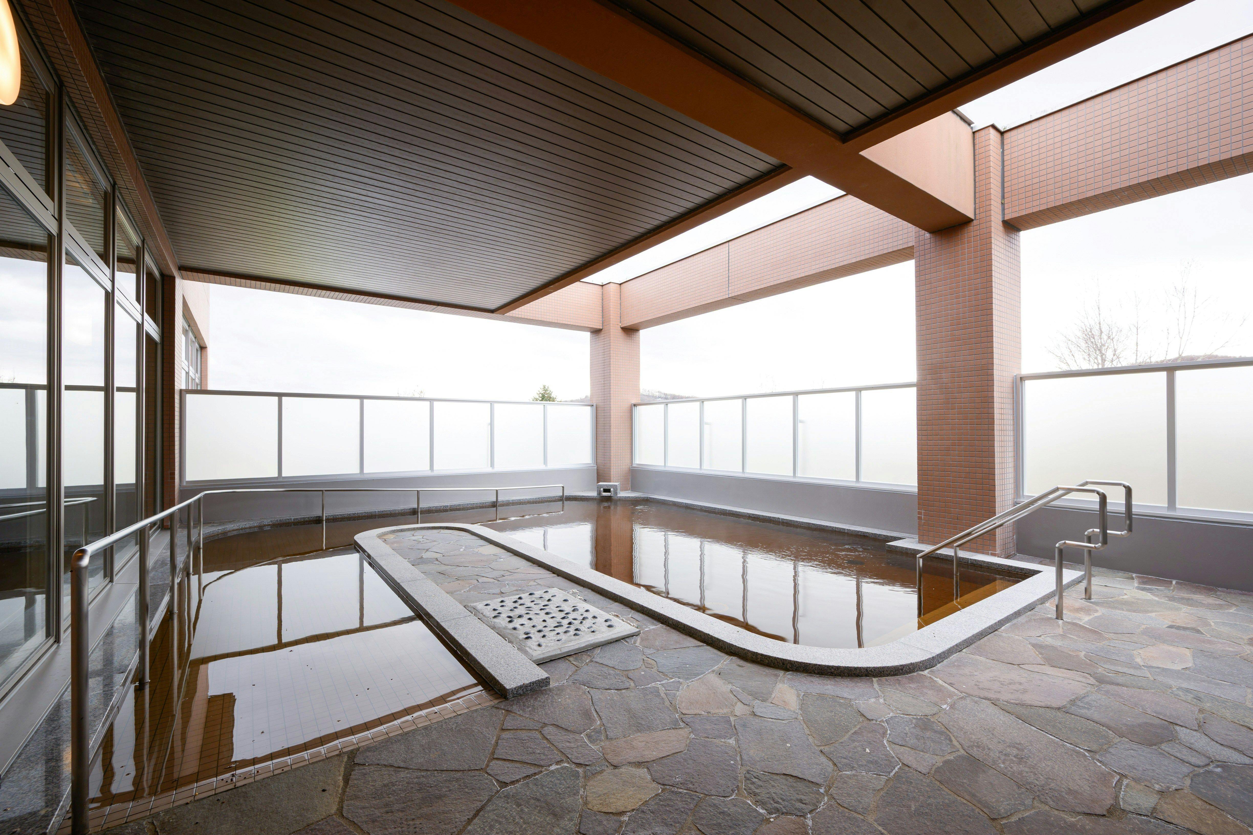 อ่างอาบน้ำแบบโอฟุโระ