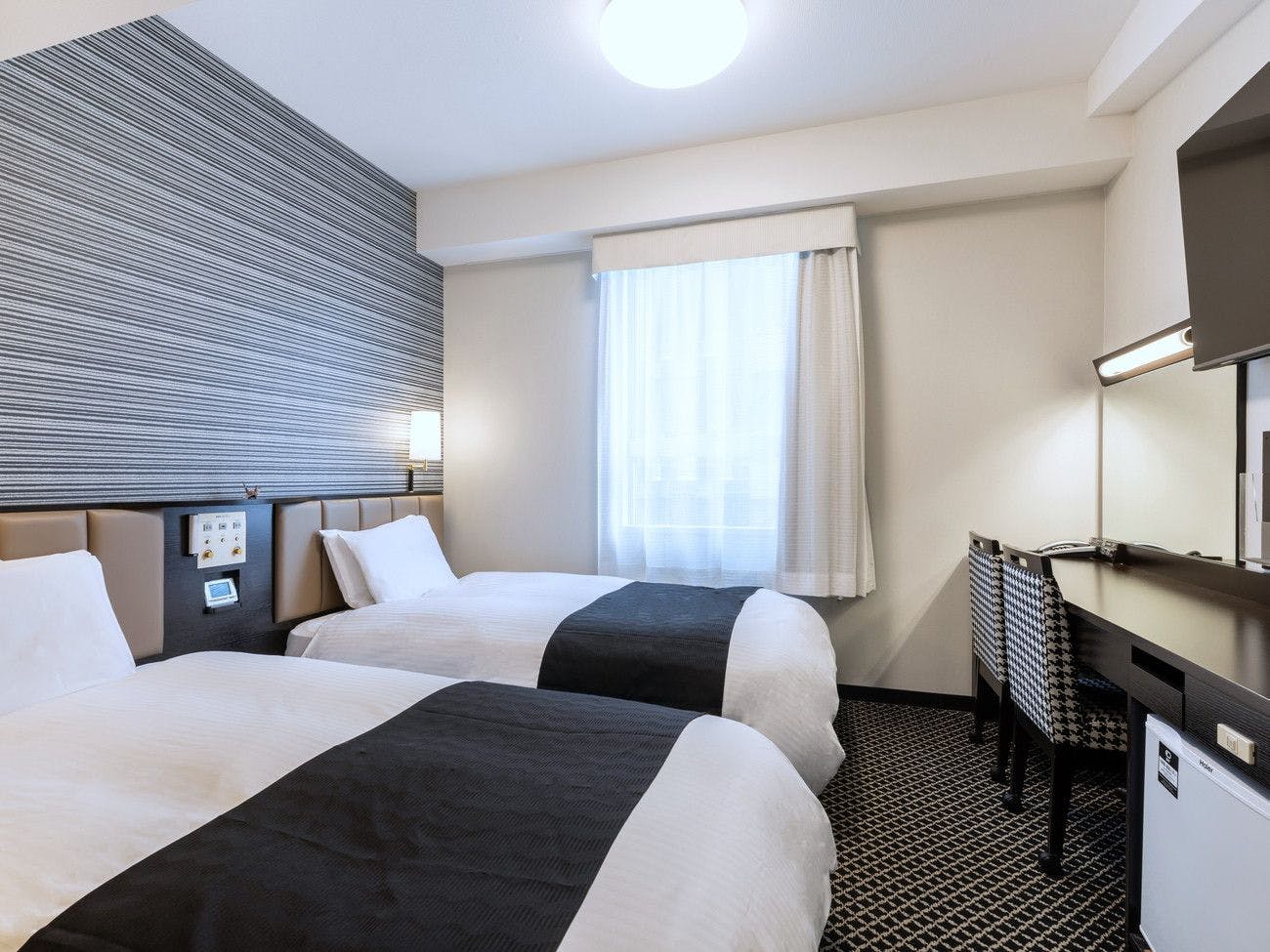 ห้องทวิน