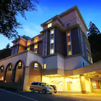 ภายนอกยามค่ำคืน