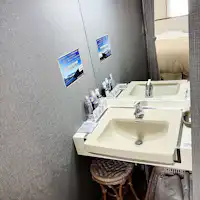 Kamar gaya Jepang dan Barat, wastafel