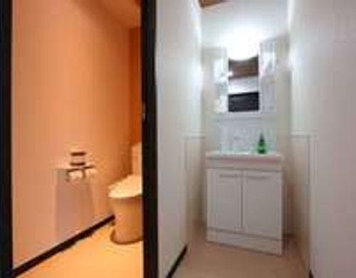 洋室8畳　トイレ洗面台