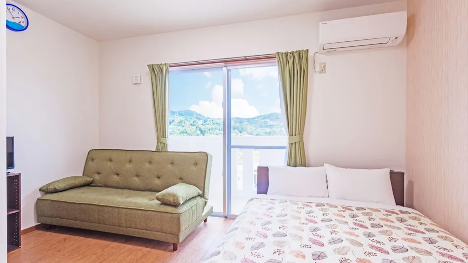 Kariyushi Condominium Resort Kin Yaka Seaside