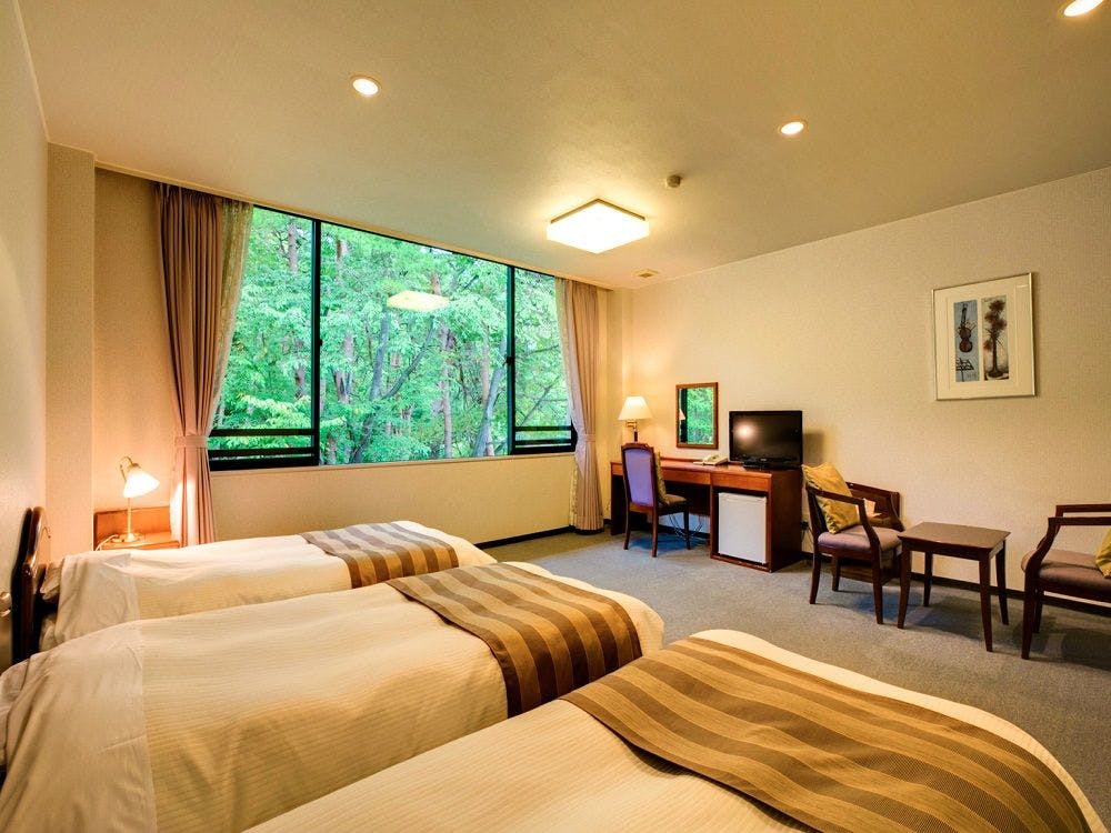 Kamar Triple Gaya Barat