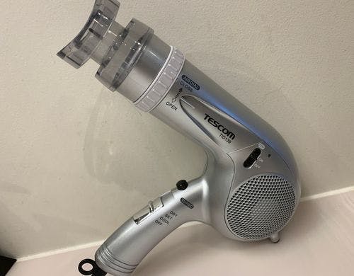 1200Ｗの大風速でマイナスイオン搭載♪