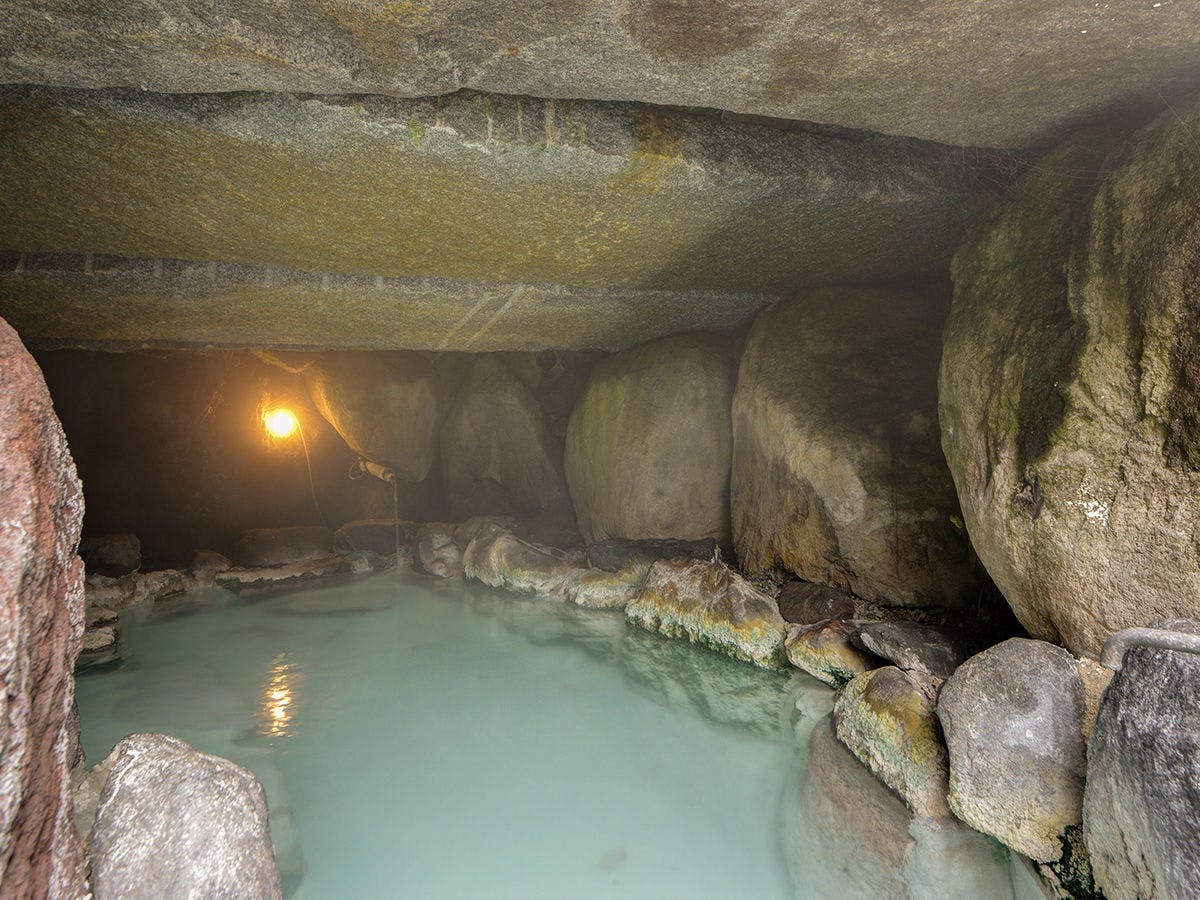 *อ่างอาบน้ำถ้ำชาย