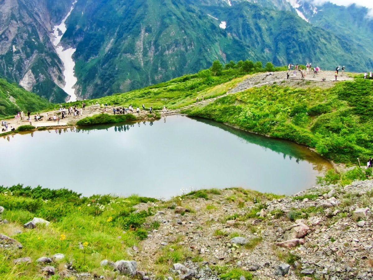 【บริเวณใกล้เคียง】บ่อน้ำฮัปโปะ (Hakuba Happo Pond)