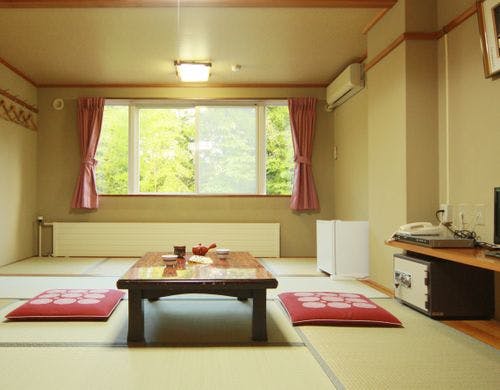 和室（バス・トイレ・洗面付）