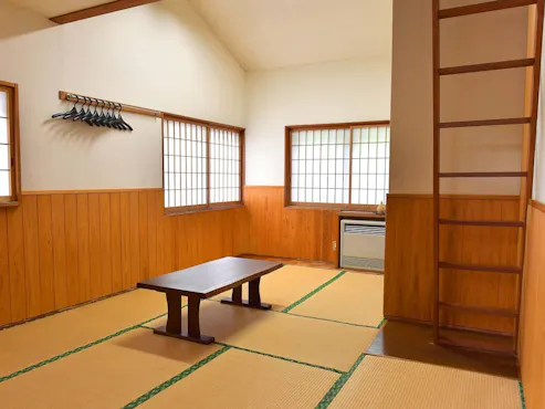 • Loteng 8 tatami • Loteng 10 tatami