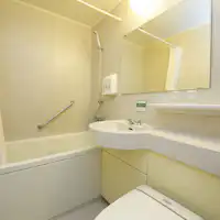 Kamar mandi dalam kamar