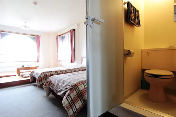 【ห้องสไตล์ญี่ปุ่นและตะวันตก】พร้อมฝักบัวและห้องน้ำ