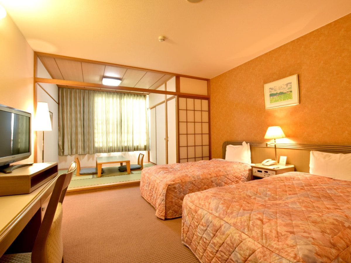 Yamahana Onsen Refre