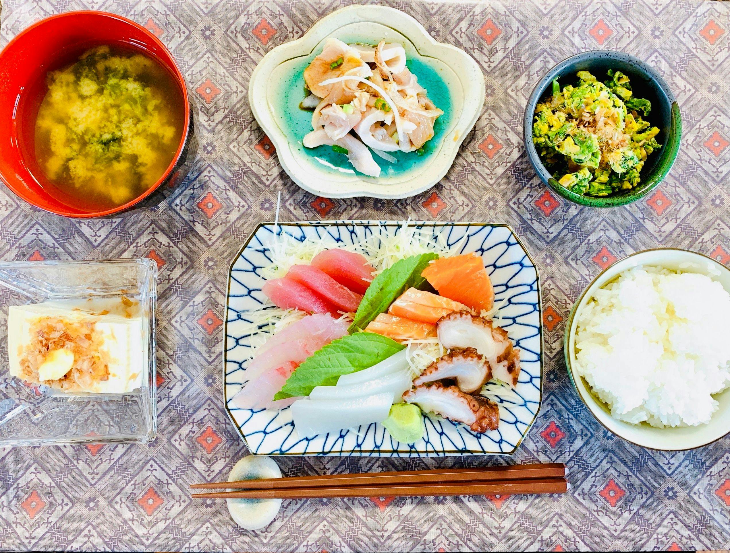 【อาหารเย็น】ซาชิมิสดจากน่านน้ำใกล้เกาะอามามิโอชิมะ