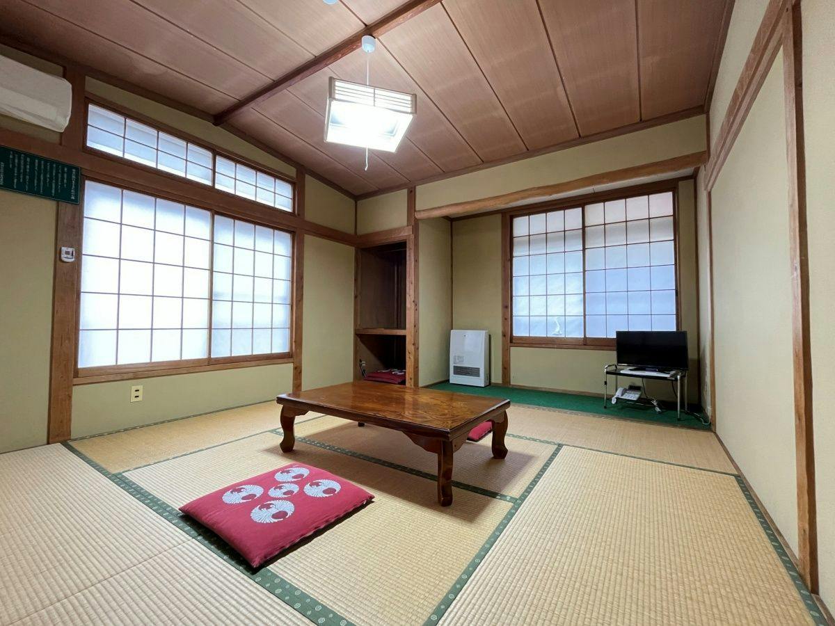 【客室】和室6～8畳（トイレ無し）