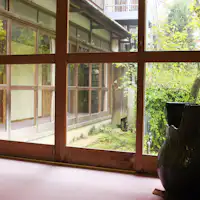 ≪館内≫