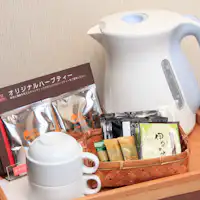 房間內也備有飲品。