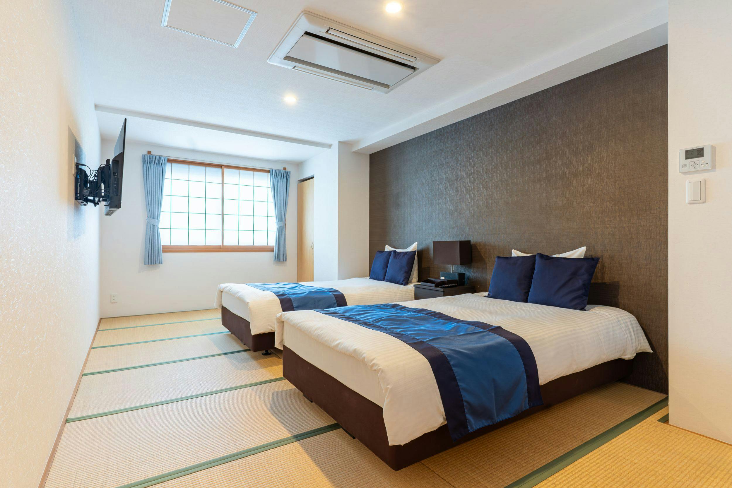 Suite gia đình có bồn tắm ngoài trời bán lộ thiên (81 m²)