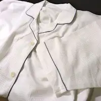 ชุดลำลองในห้องพัก