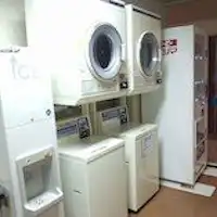 ร้านซักผ้าหยอดเหรียญ