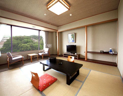 和室・布団（トイレ付）　海の見えるお部屋