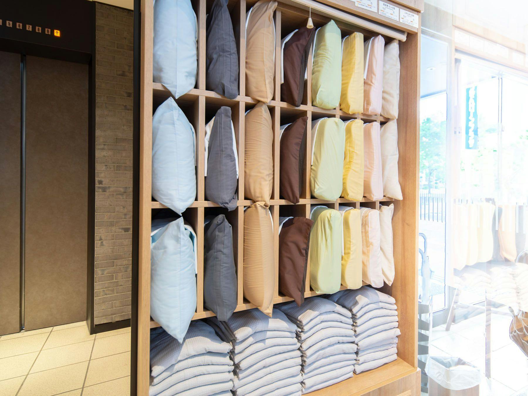 8가지 선택 가능한 베개를 준비했습니다 (선착순).