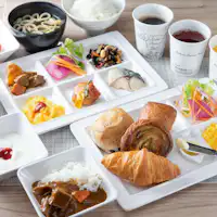 You can enjoy both Japanese and Western cuisine.