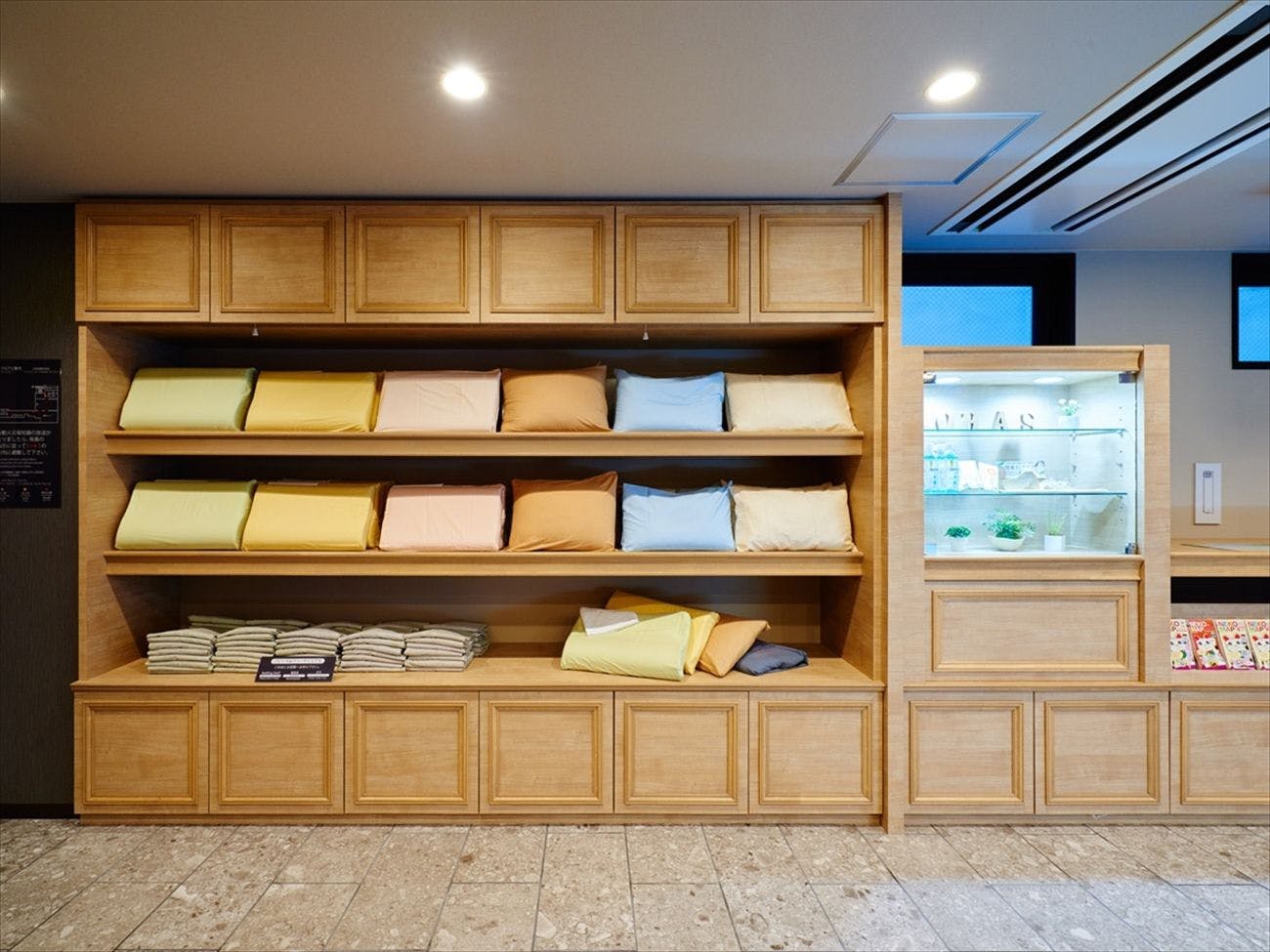 หมอนให้เลือก 8 แบบ (ตามลำดับก่อนหลัง)