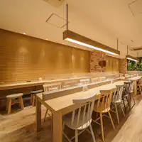 เพลิดเพลินกับอาหารอร่อยที่เลาจน์ Lojas