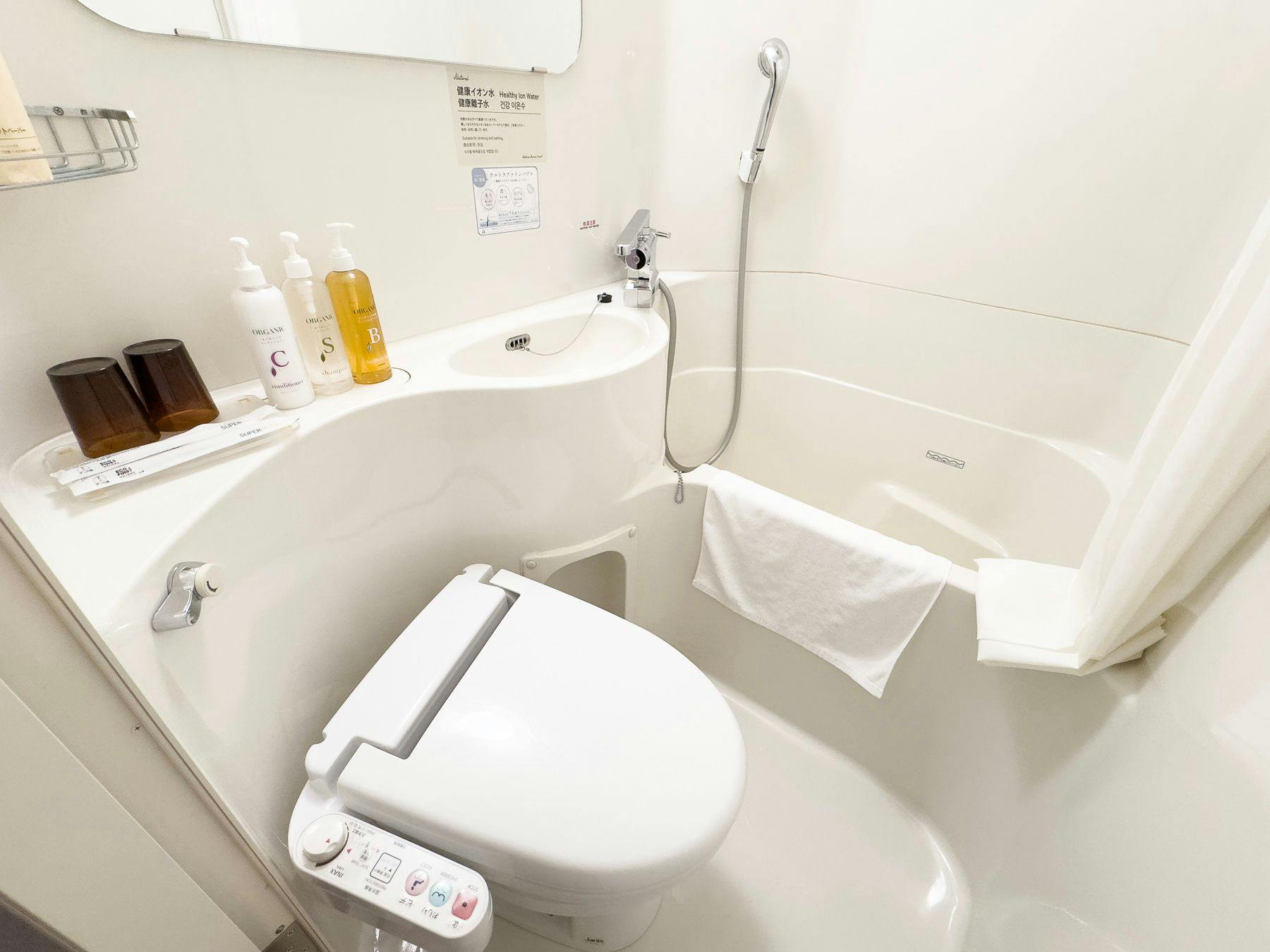 ห้องพักทุกห้องมีอ่างอาบน้ำในตัว